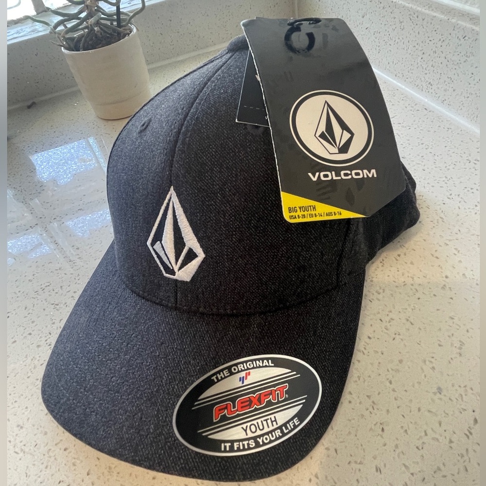 Volcom - Big Youth Full Stone Flexfit Hat Grey
Embroiderd I Baseball Cap I NEW - Picture 2 of 5